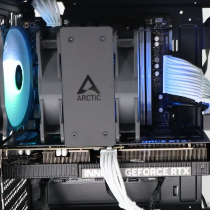 PREORDER - Računalo EPOCH Triton / Core Ultra 5 245K, 32GB DDR5, 2TB SSD NVMe, nVidia GeForce RTX 5060 Ti 16GB, WiFi, Windows 11, crno