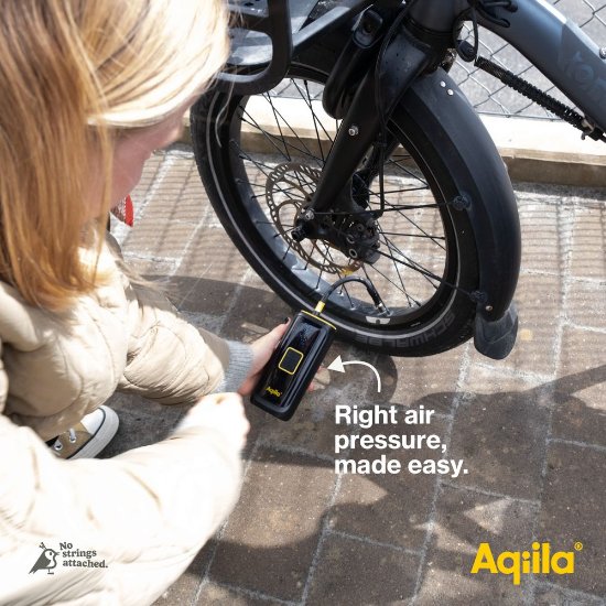 Pumpa AQIILA Airbird C4, crna