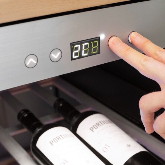 Hladnjak za vino CASO DESIGN WineComfort 380 Smart, za 38 boca, 103 cm, 2 temperaturne zone, energetski razred G