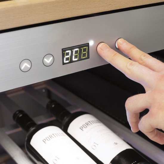 Hladnjak za vino CASO DESIGN WineSafe 12 Classic, za 12 boca, 52cm, energetski razred G, inox