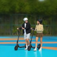 Električni romobil XIAOMI Electric Scooter 4 Lite (2nd Gen), autonomija do 25km, brzina 25km/h, kotači 10˝