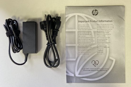 RABLJENI - Laptop HP 15-fc0229nm / Ryzen 5 5625U, 16GB, 512GB SSD, AMD Radeon Graphics, 15.6" FHD IPS, Windows 11, srebrni