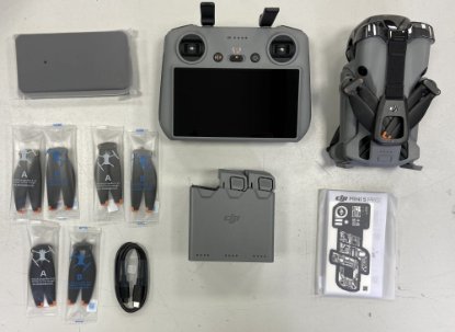 OPEN BOX - Dron DJI Mini 5 Pro Fly More Combo (DJI RC2), 4K kamera, 3-axis gimbal, vrijeme leta do 36min, smart daljinski upravljač, sivi
