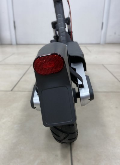 OPEN BOX - Električni romobil XIAOMI Electric Scooter 5 Pro, autonomija do 60km, brzina 25km/h, kotači 10˝